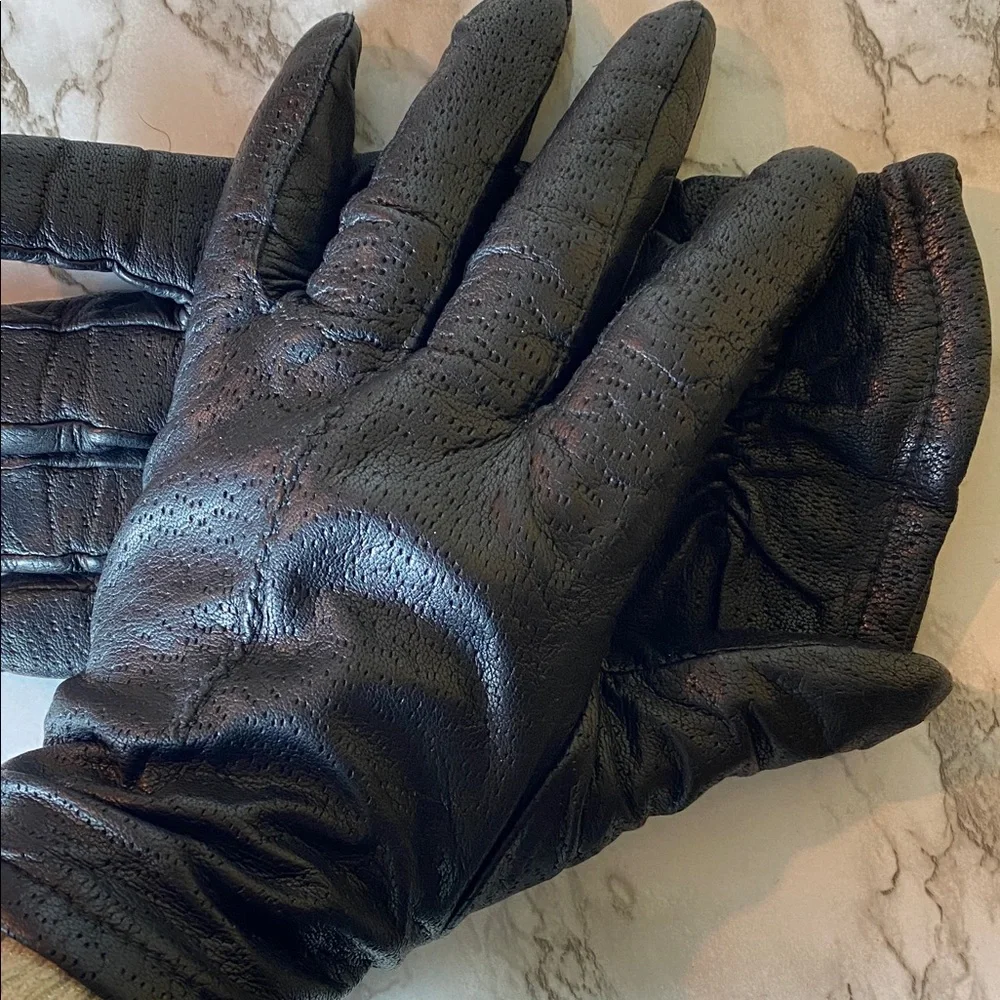 Vintage Women’s Black Leather Gloves Size 8 WPL 9522
